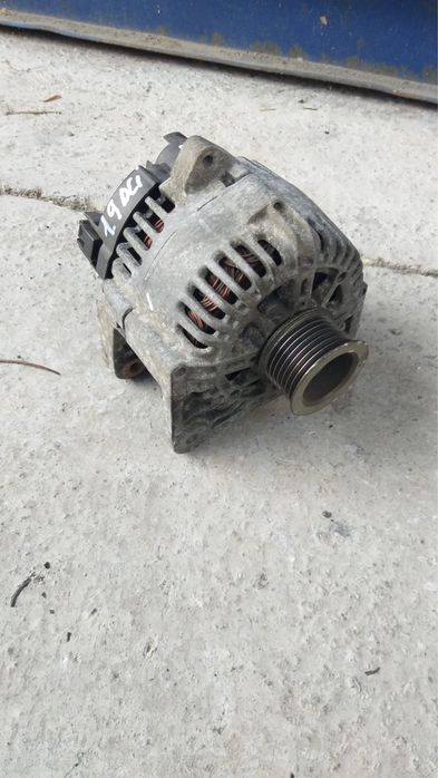 Alternator Renault Megane 1.9 DCI cod 8200667610 an 2004 - 2010 Laguna