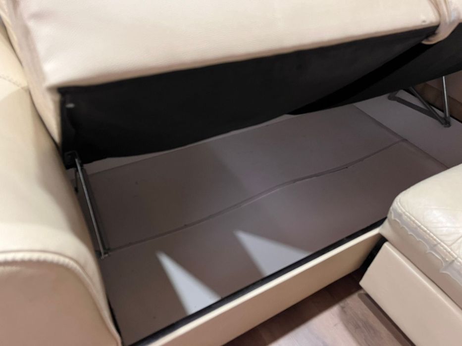 Отдам даром диван