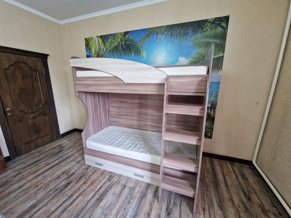 Кровать детская двухъярусная