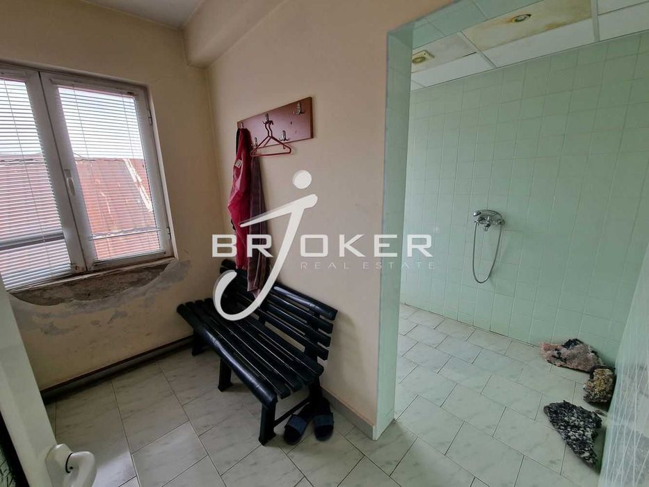 Продава се Промишлена сграда в Кърджали, Център - 1092 кв.м за 1000 €/кв.м - Снимка #12