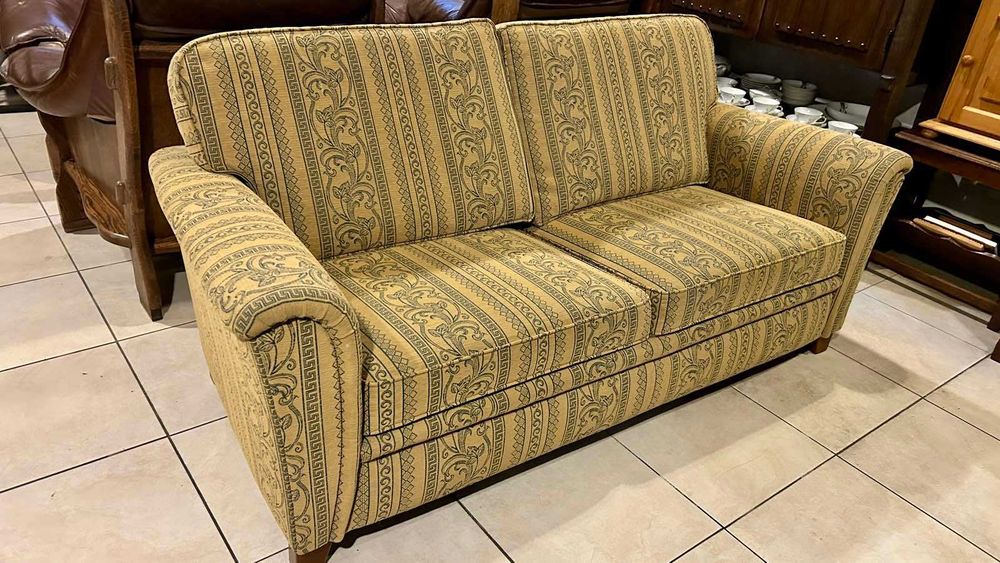 Класически диван Холандия