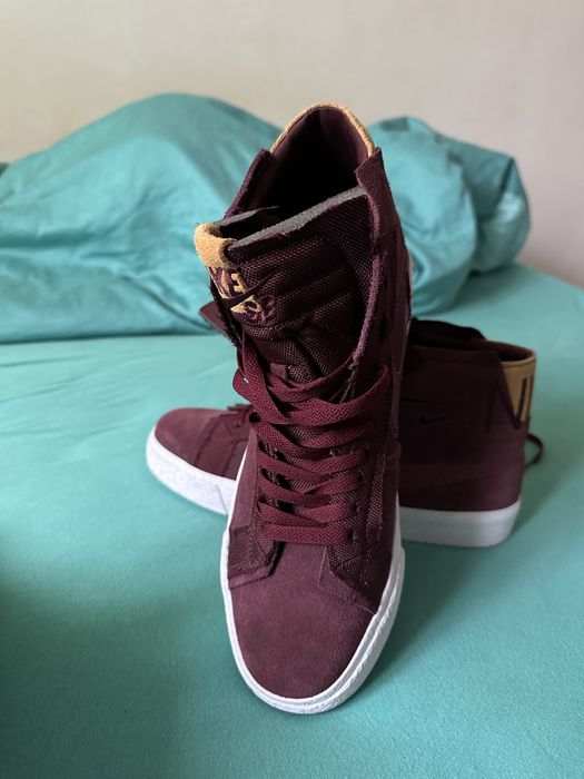 Vând adidași Nike