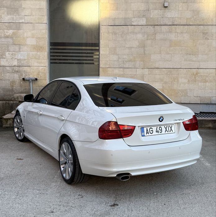 Vand Bmw Seria 3 Facelift E90 LCI 320d Automat Bi Xenon Navigatie