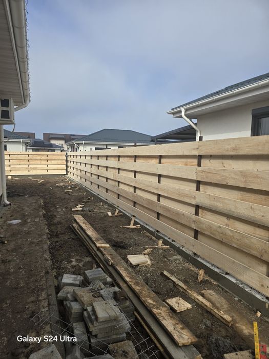 Construim garduri la comanda clientului