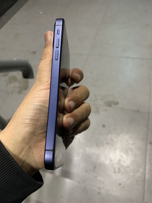 Айфон хр      64