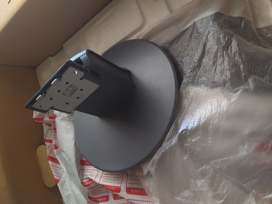 Lg flatron monitor 19 монитор компютър