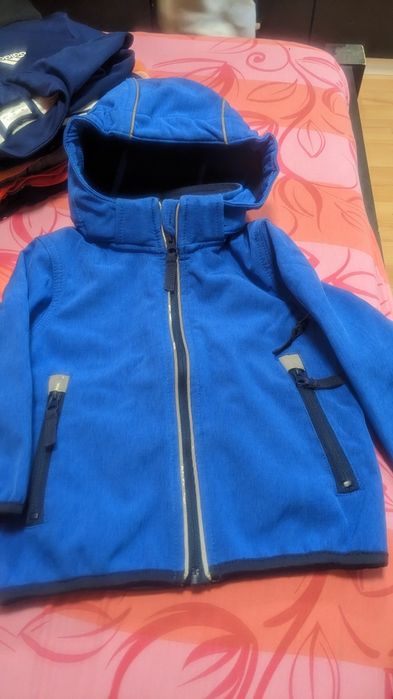 Детски дрехи рр98(ризи с дълъг ръкав(елече),ватирани дънки,ромпър пижа