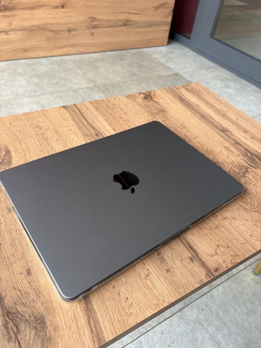 Macbook air 13 2022 M2