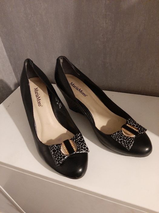 Продам полусапожки и туфли