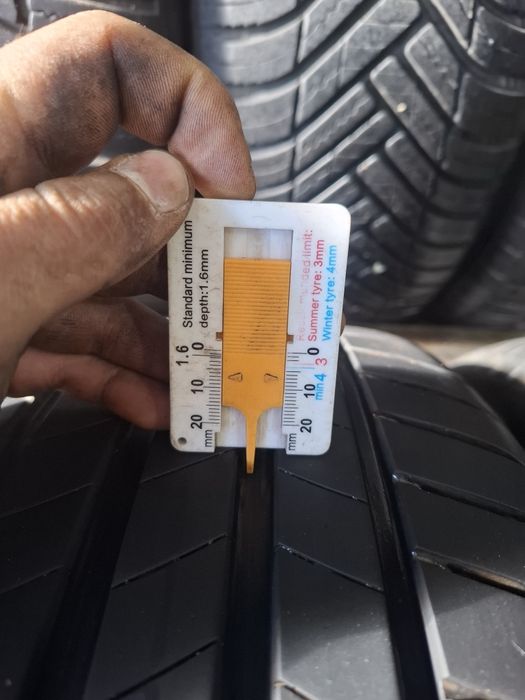 4 Летни гуми Бриджстоун 225/50/17 ДОТ21 7мм