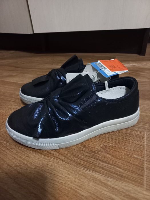 Туфли новые девочковые