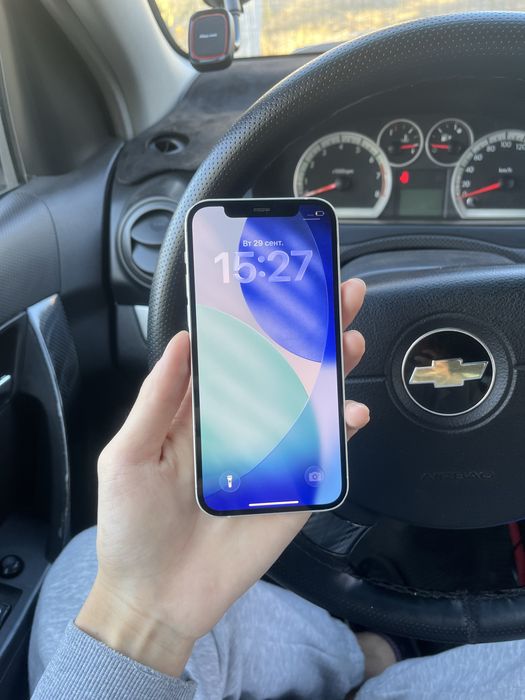 Продам Айфон 12 128gb 73%