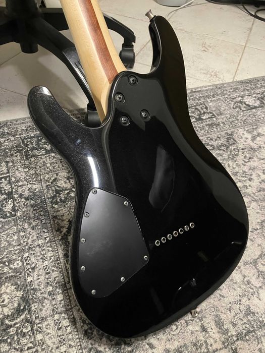 7 струнна китара Ibanez Iron Label SIR27FD с DiMarzio адаптери