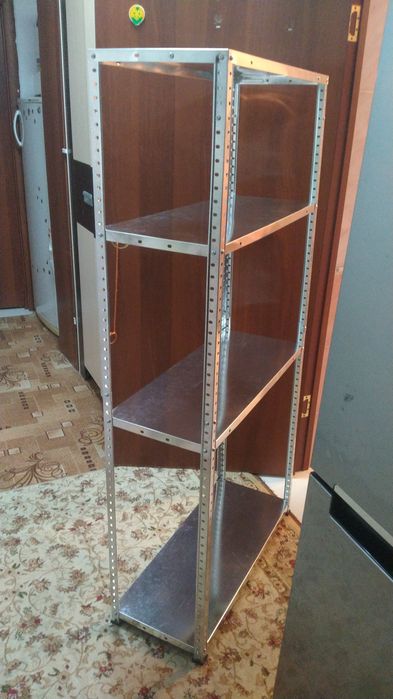 Стальная полка для дома или дачи