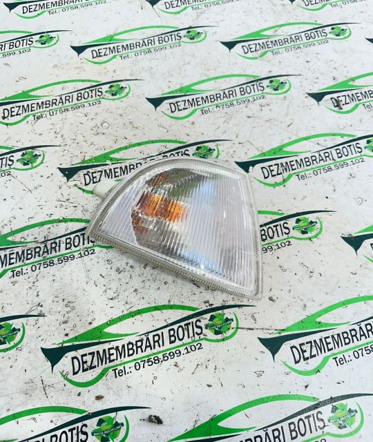 Lampa semnalizare fata dreapta Skoda Octavia prima generatie