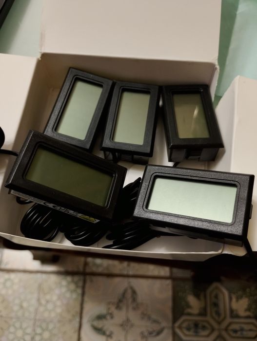 Електронен термометър за аквариум