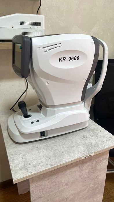 Продаётся Авторефрактометр в отличном состоянии.