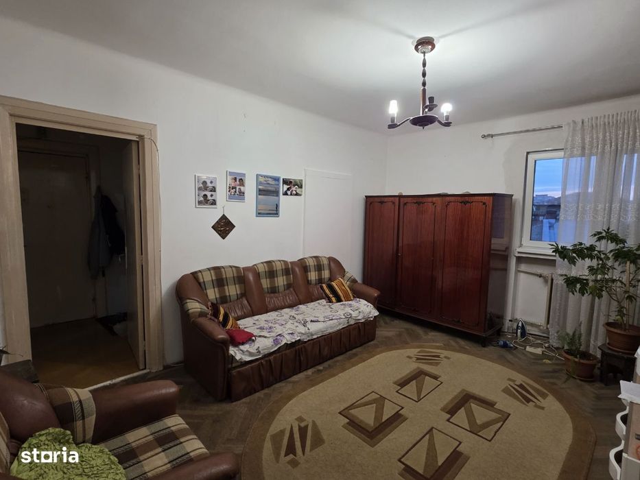 Apartament spatios 4 Camere langa Metrou Gara de Nord
