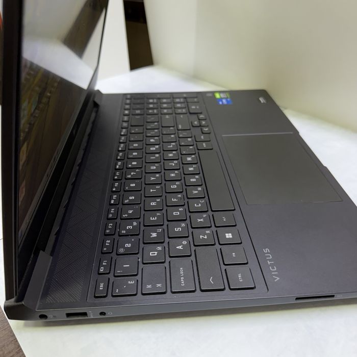 Ноутбук HP Victus 15