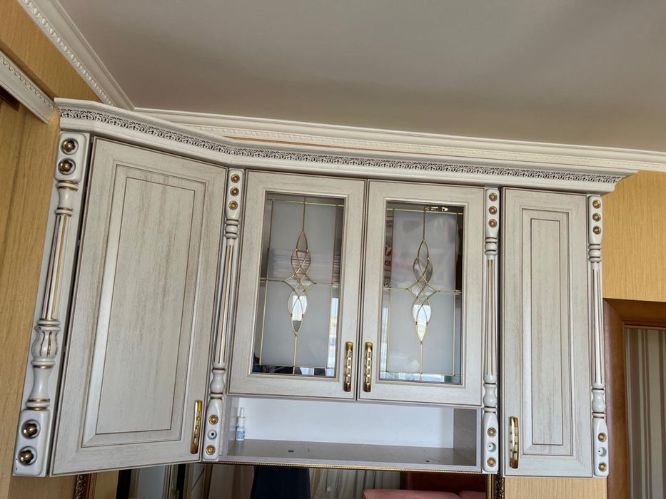 Продам навесные шкафы 2 шт