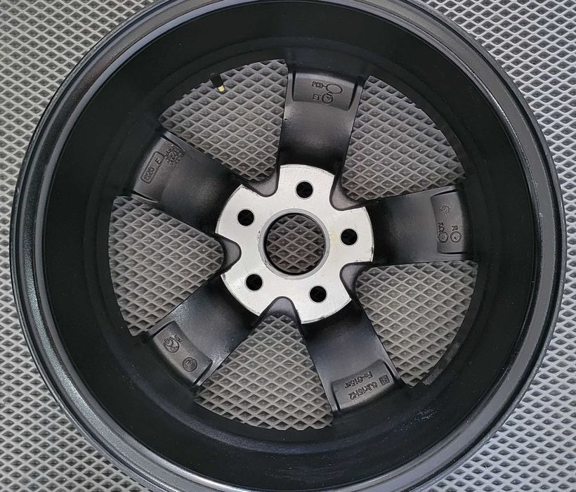 Продам новый диск R 15