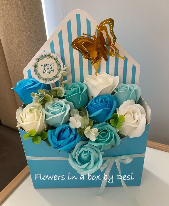 Аранжирани сапунени рози в кутии букет в кутия подарък цветя
