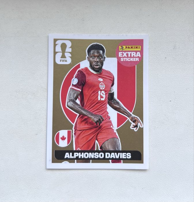 Extra sticker Gold Alphonso Davies