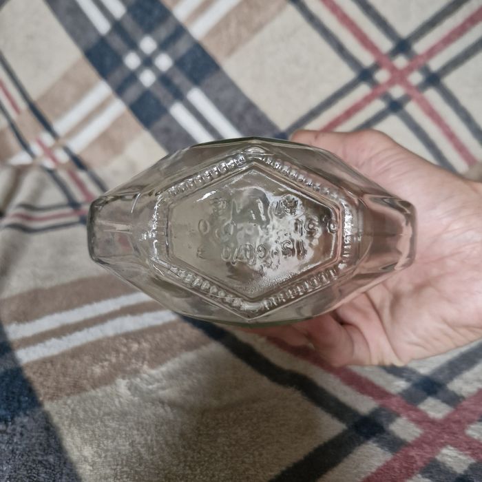 Графин стеклянный.