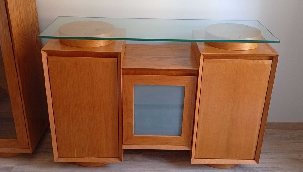 Секция, Витрина дърво и стъкло