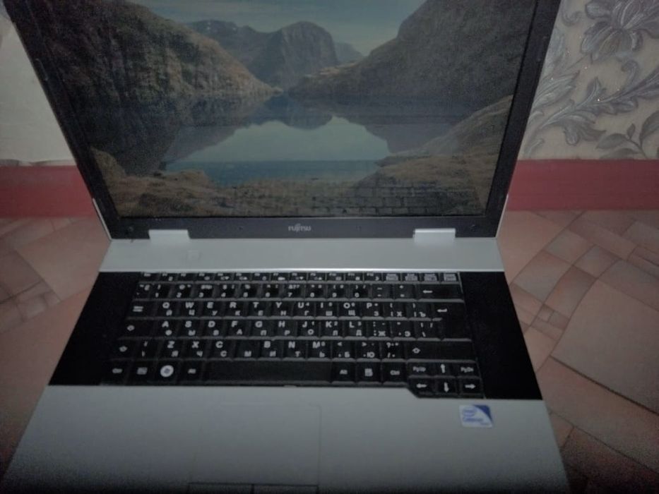 Ноутбук fujitsu 4/128