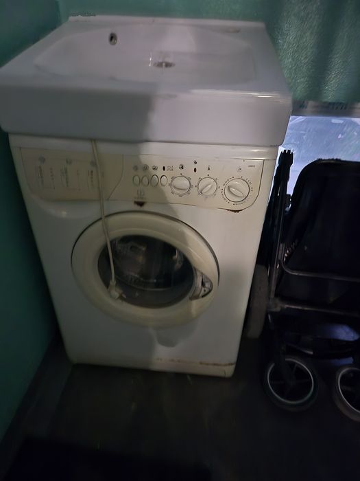 Стиральная машина Indesit