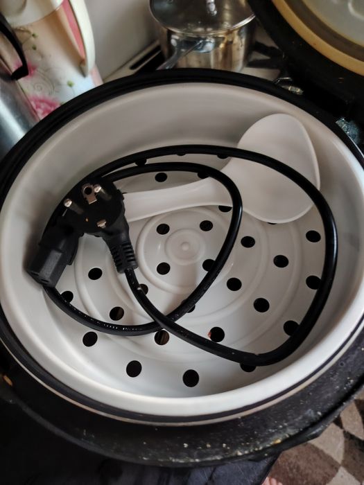 Продается мультиварка