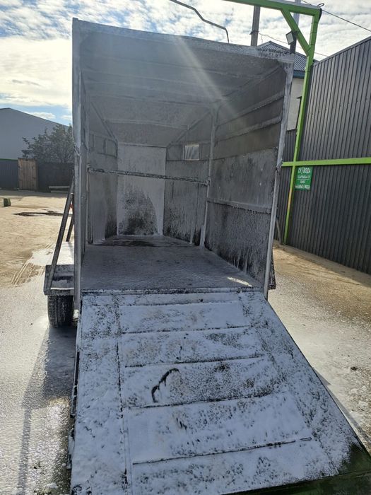 Продам коневозка