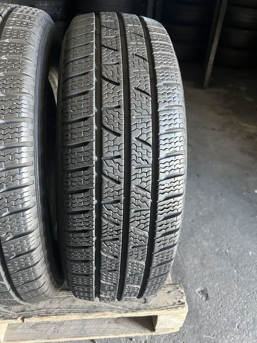 2 anvelope iarna 205/65/16C Pirelli 8 mm!