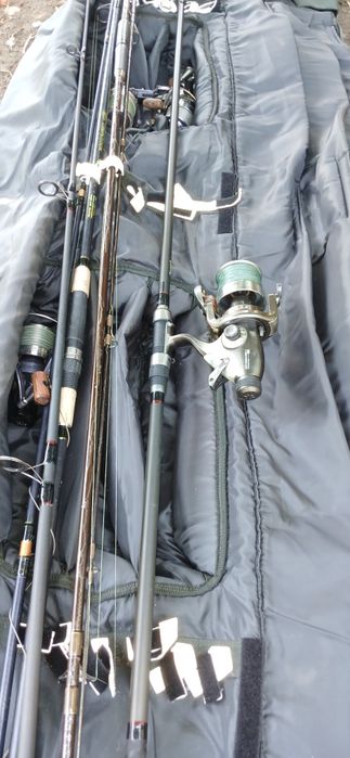 Vând lansete cu mulineta Daiwa Tournament-S 5000T/ clasice pe dimensiuni diferite