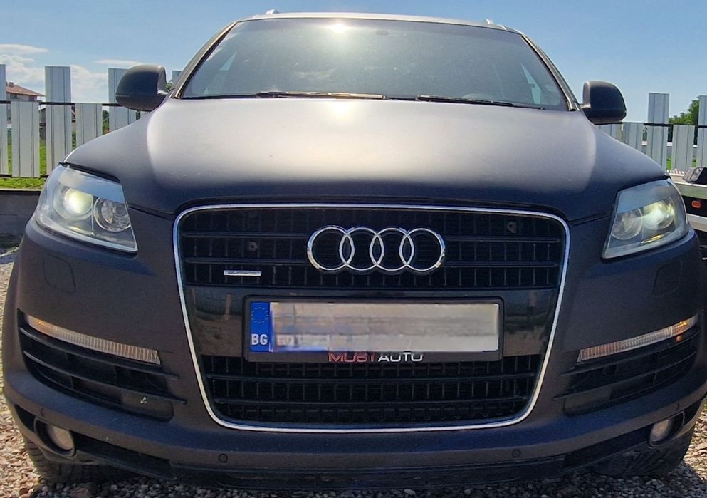 Audi Q7 4.2 бензин
