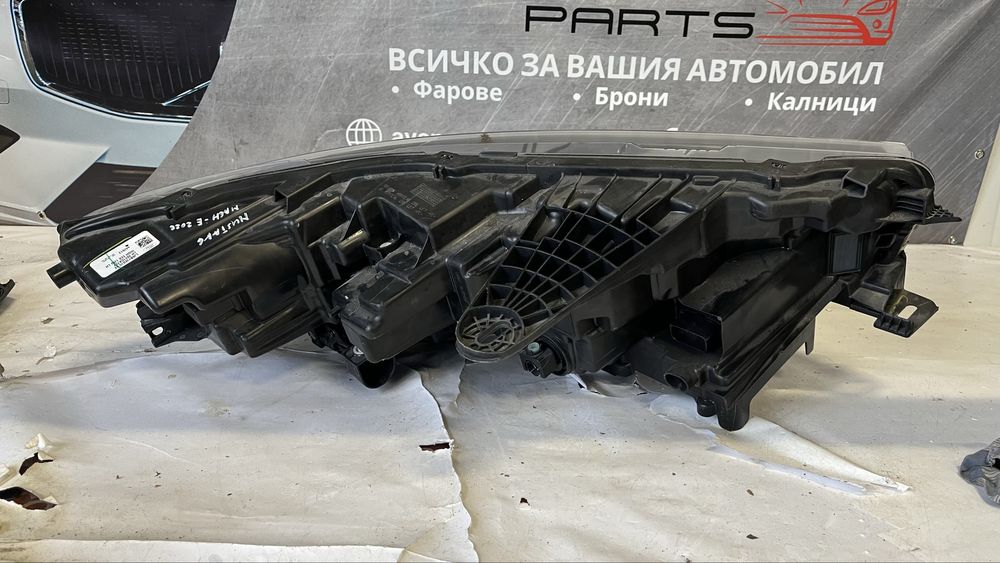 3 броя десен и 1 брой ляв фар Ford Mustang E-Mach 2021-