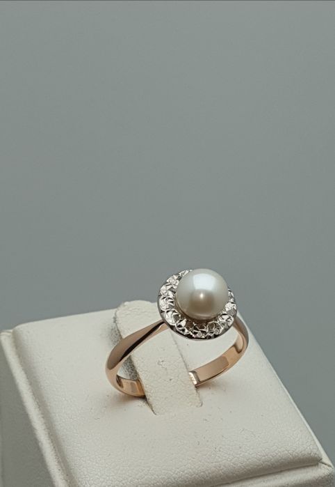 Золотые советские кольцо и серьги с натуральным культивированным жемчу