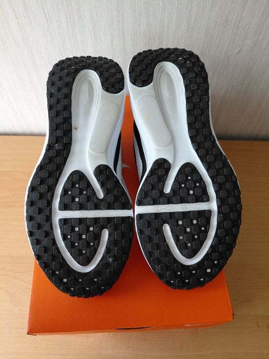 Дамски маратонки W Nike Revolution 8