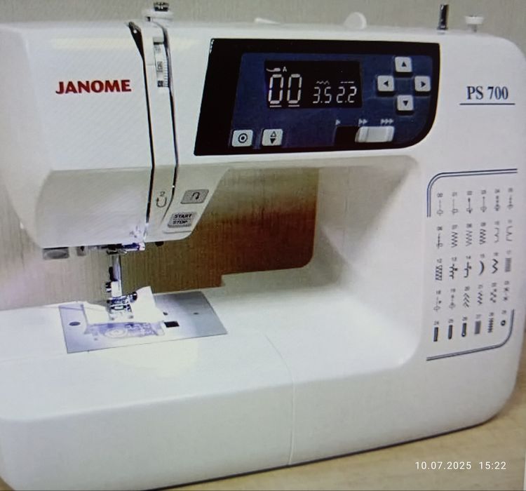 Продам швейную машину Janome