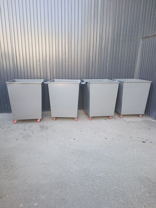 Мусорный контейнер