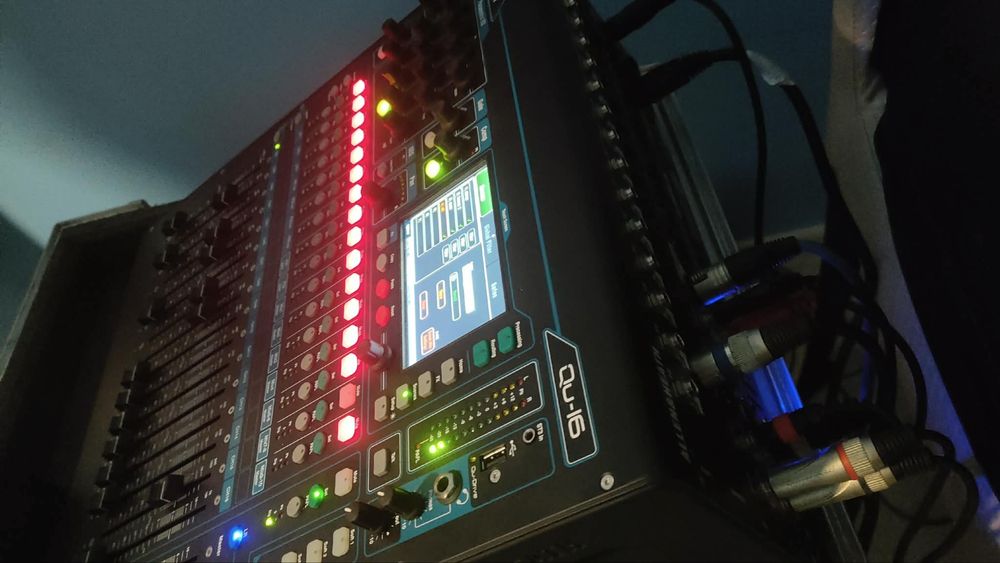 Allen Heath QU16