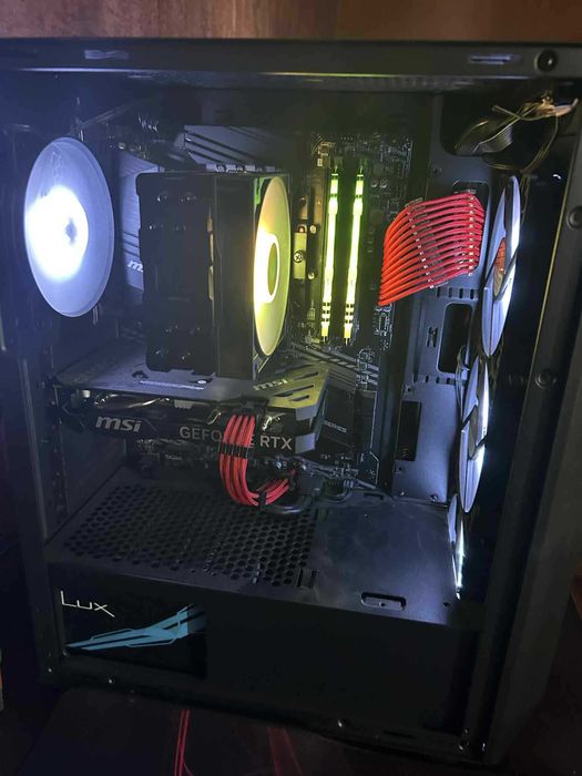 Настолен Компютър