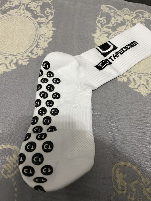 Продам тренировочные носки (нескользящие)