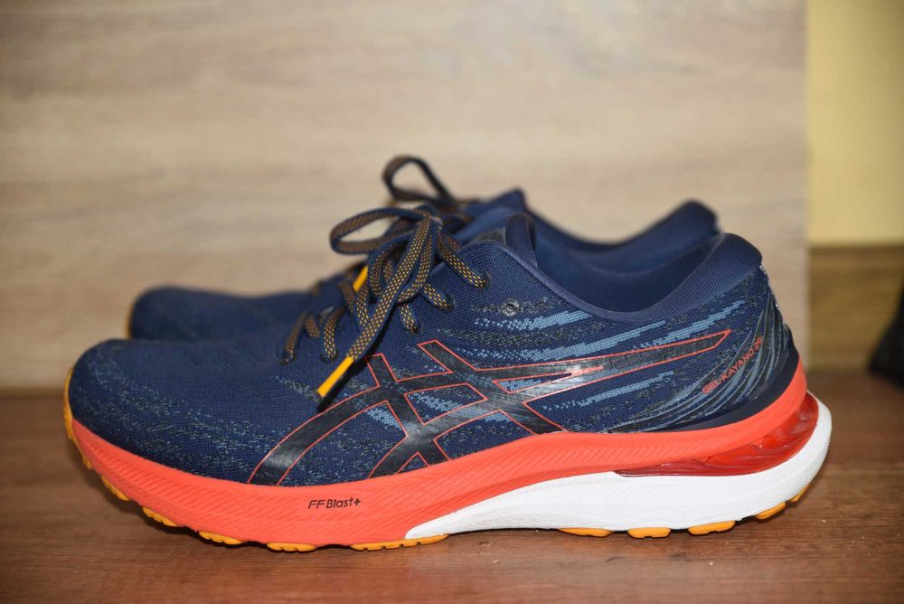 Asics оригинални маратонки 46 номер