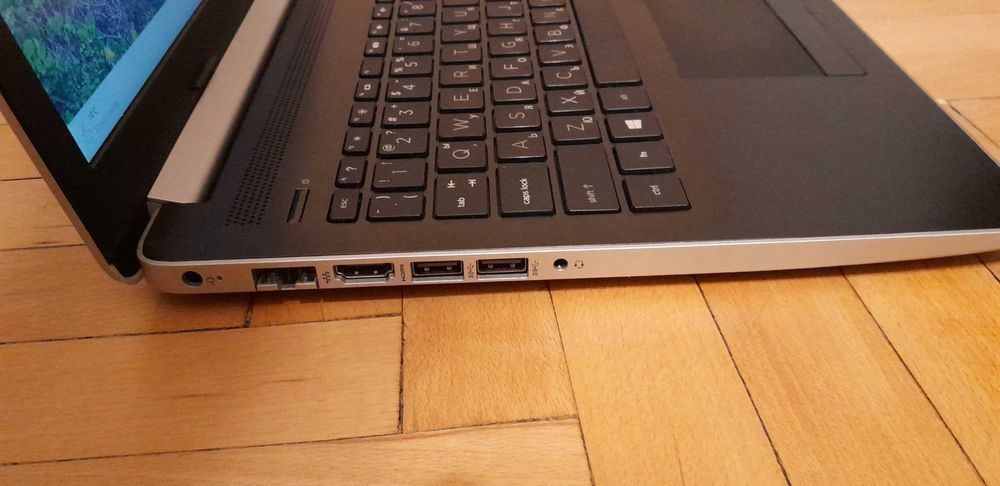 Лаптоп HP, 15", Intel Silver 1.1 Ghz, 1TB HDD, 8GB RAM, 2GB Nvidia