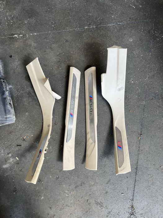 Вътрешни М50Д лайсни бмв х5 ф15 ( вътрешни м прагове бмв х5 ф15 5.0д )