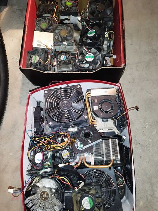 Ventilator/cooler/12V / 24V / 220V socket 775