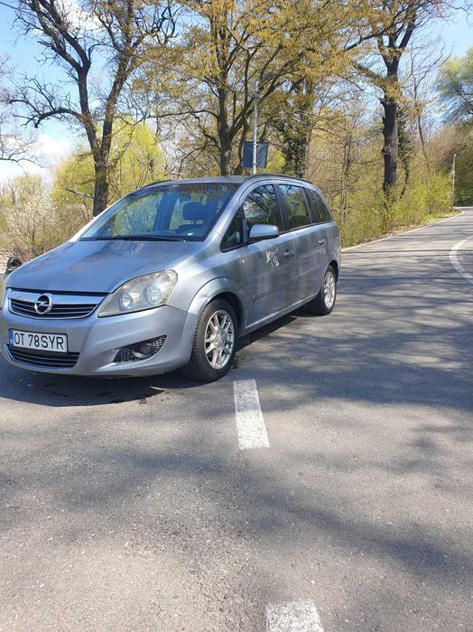 Schimb Opel Zafira B facelift benzina, an 2008