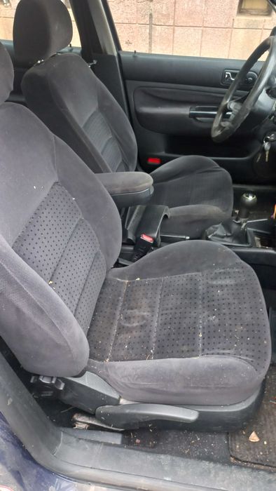 Фолксваген Голф 4  1.6